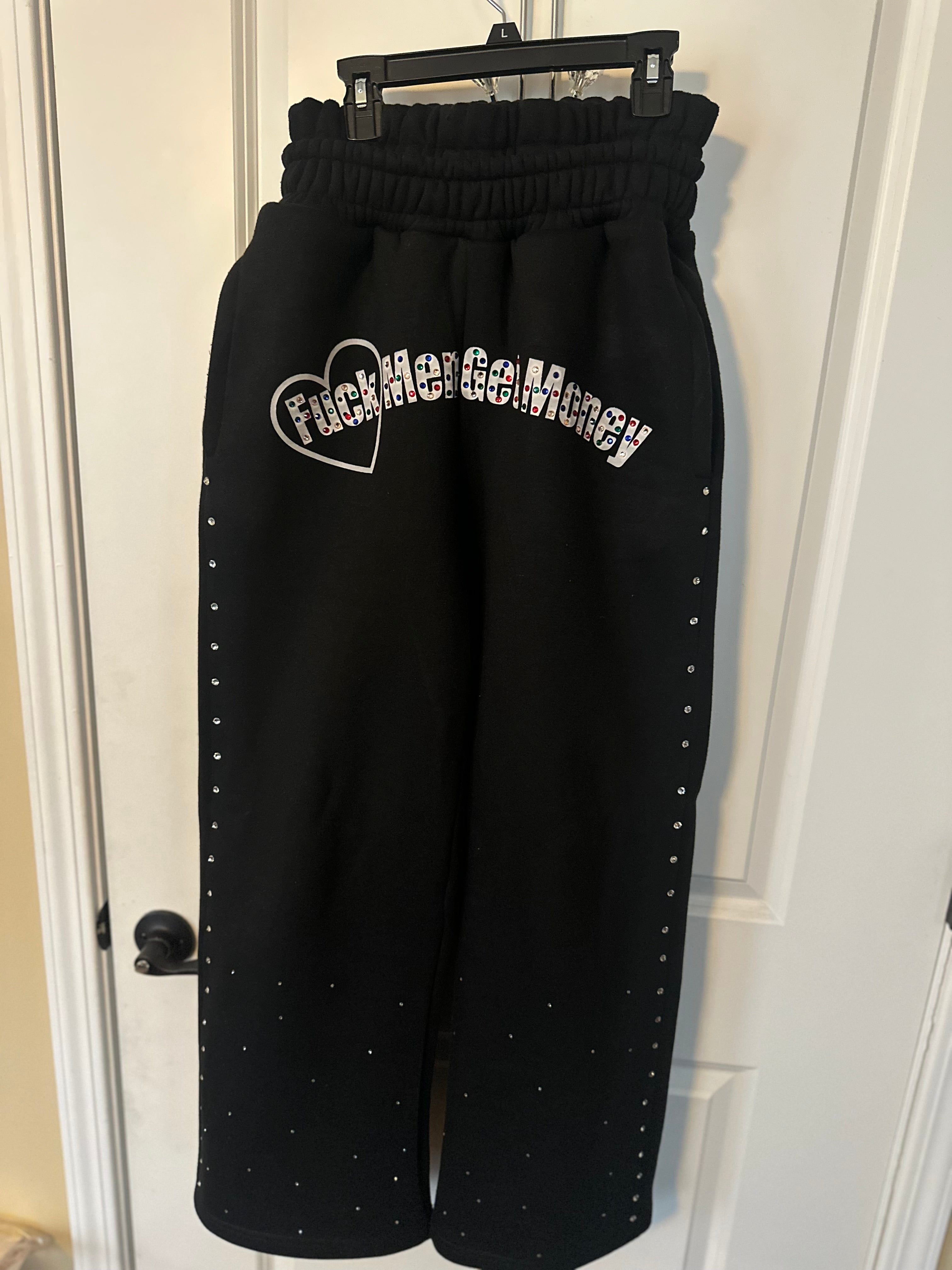 SWEATPANTS ONLY